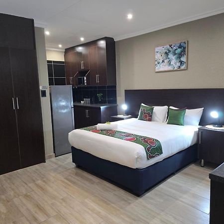 Palm Inn Guesthouse Onverwacht المظهر الخارجي الصورة