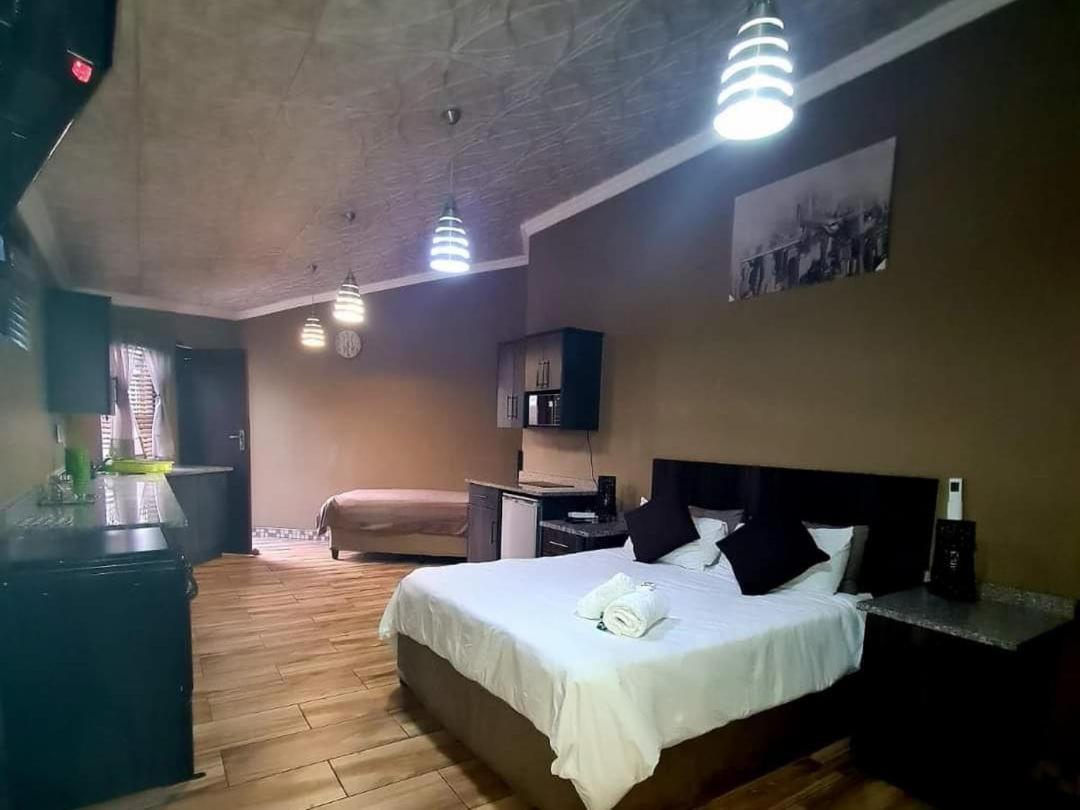 Palm Inn Guesthouse Onverwacht الغرفة الصورة