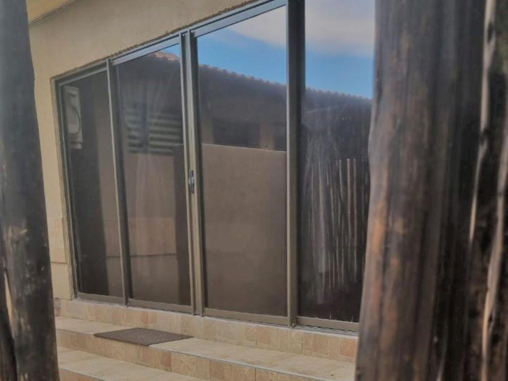 Palm Inn Guesthouse Onverwacht المظهر الخارجي الصورة